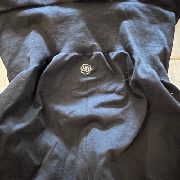 Belly Bandit - Medium Black Active Capris - Picture 9 of 11